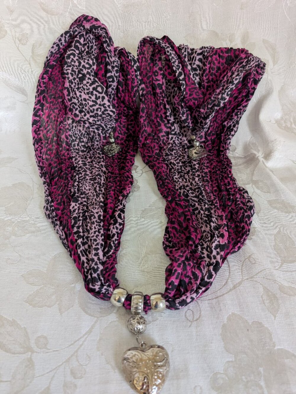 BOHO Scarf Necklace Heart Pendant Purple Leopard Print - Picture 5 of 6